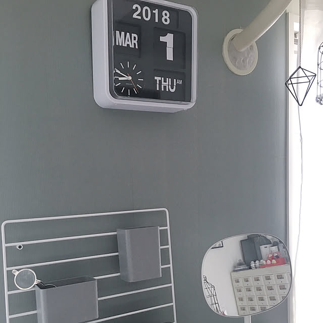 Present Timeプレゼントタイム ウォールクロック パタパタ時計 Mini Flip Karlsson カールソン おしゃれ モノトーン オランダ 北欧雑貨 インテリア 壁掛け時計 リビング雑貨 デザイン時計 デザイナーズ時計 のレビュー クチコミとして参考になる投稿23枚 Roomclip