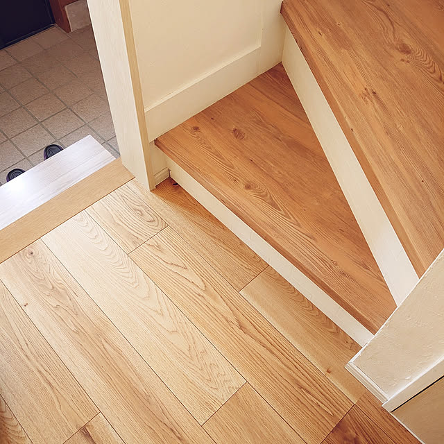 フローリング 傷防止 シールタイプ 木目 石目調 フロアシート ウッド ストーン 貼るだけ簡単 全種 キズ防止 汚れ防止 Reform Floor Sheet リメイクシール リフォーム 床ステッカー フローリングシートのレビュー クチコミとして参考になる投稿15枚 Roomclip ルーム