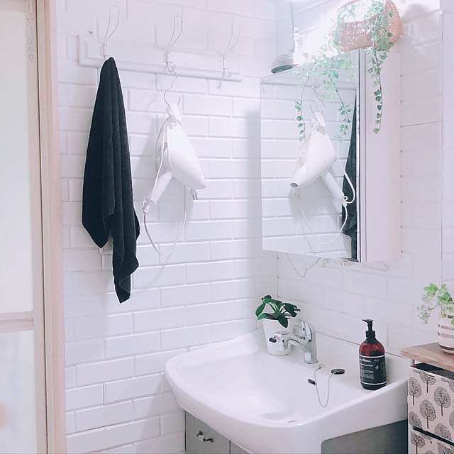 写真付きレビュー 洗面ミラーキャビネット 洗面鏡 50x60x15cm 壁掛け 収納棚 ミラー 防水加工 姿見 洗面化粧台 洗面台 浴室 バス 脱衣所 鏡 棚付き 小物 化粧品 化粧ミラー 飛散防止 送料無料 改良版の通販商品 口コミ情報 Roomclipショッピング