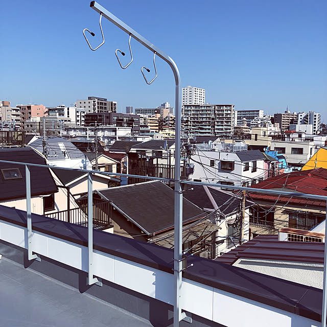 ベランダ固定物干し台 直径25mm角 シルバー 特大4つ穴4枚 取り付け金具付き 屋外 錆びない 潮風に強い ベランダ おしゃれ のレビュー クチコミとして参考になる投稿1枚