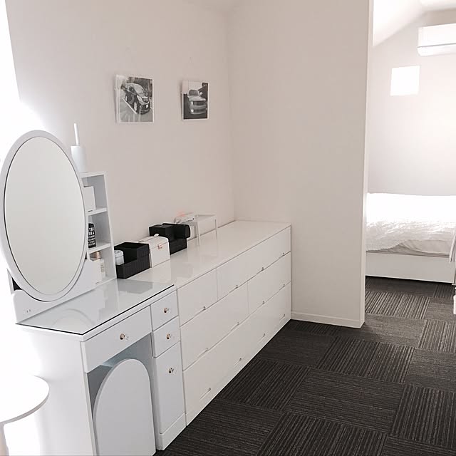 ドレッサー 一面鏡 可愛い 完成品 1面ドレッサー 一面ドレッサー おしゃれ 鏡台 姫系 1面鏡 シンプル 収納 鏡面 化粧台 1面鏡台 メイク台 エナメル塗装 トップガラス 引き出し フェミニン ホワイト 白 ブラック 黒 ピンク 女優ミラー W60 送料無料のレビュー クチコミ