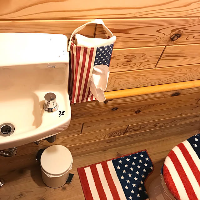 星条旗のトイレットペーパーホルダーカバー アメリカ雑貨 アメリカン雑貨 生活雑貨 インテリアグッズ カッコイイ男の部屋を目指せ アメリカ雑貨屋 男前 インテリア 雑貨 男前インテリア雑貨のレビュー クチコミとして参考になる投稿1枚 Roomclip ルームクリップ