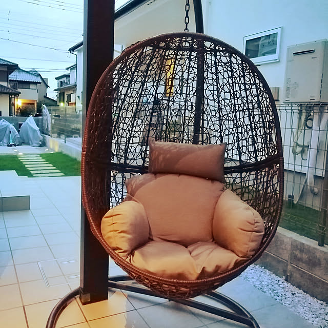 訳ありアウトレット ハンギングチェア ドロップ型 クッション付き しずく型 ゆりかごチェア カフェ風 インテリア ホワイト 白のレビュー クチコミとして参考になる投稿3枚 Roomclip ルームクリップ