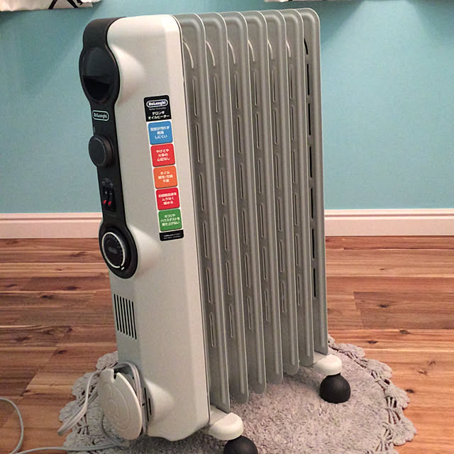 デロンギ ジャパン デロンギ オイルヒーター Hj0812 Delonghi 公式 8 10畳 ヒーター オイル 暖房器具 部屋 全体 を 暖める 暖房 器具 オススメ 暖房機 赤ちゃん 安全 リビング 寝室 タイマー付き 電気ヒーター ダイニング 子供 冬 寒さ対策 キャスター付き 在宅勤務