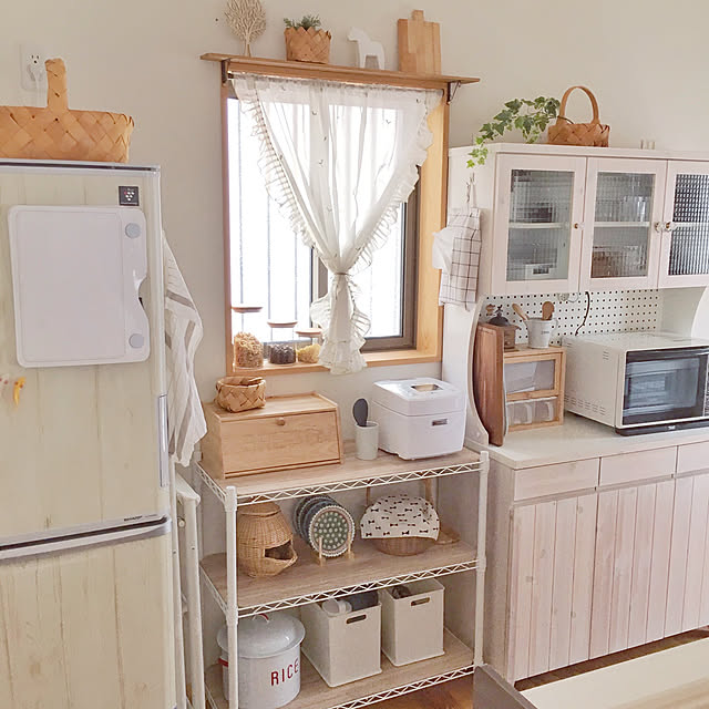 写真付きレビュー Diyルーム 壁紙diy応援シリーズ1位 壁紙シール 5m 1mおまけ リメイクシート のり付き 貼ってはがせる壁紙 北欧 黒 シール おしゃれ ブルー グレー 無地 白 剥がせる壁紙 アクセントクロス 木目 オシャレ 防水 トイレ 洗面 ホワイト キッチン 扉 写真付きレビュー Diyルーム 壁紙diy応援シリーズ1位 壁紙シール 5m 1mおまけ リメイクシート のり付き 貼ってはがせる壁紙 北欧 黒 シール おしゃれ ブルー グレー 無地 白 剥がせる壁紙 アクセントクロス 木目 オシャレ 防水 トイレ 洗面 ホワイト キッチン 扉
