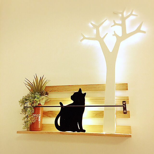 Cat Wall Light キャット ウォールライト Tl Cwl 音に反応して点灯する 猫のシルエットが可愛い ライト 室内 照明 寝室や玄関や廊下の足元を照らしてくれるled 即納のレビュー クチコミとして参考になる投稿3枚 Roomclip ルームクリップ