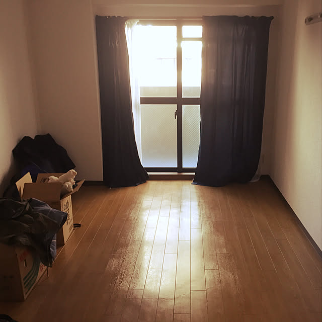 ニトリ 遮光1級カーテン レーナ ネイビー 100x110x2 のレビュー 口コミとして参考になる投稿4枚 Roomclip ルームクリップ