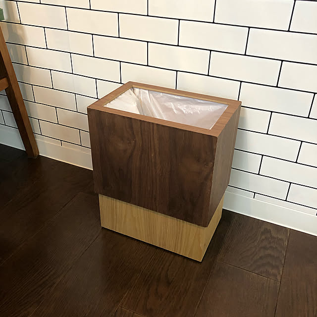 1年保証 ゴミ箱 スリム 12l 木製 ゴミ袋が見えない おしゃれ 被せる 小さい ごみ箱 リットル ゴミ袋 対応 正方形 長方形 角型 四角 木 ウッド ダストボックス ごみ袋 隠す 隠せる 省スペース インテリア 洗面台 ホテル バスルーム リビング 送料無料 のレビュー 1年保証 ゴミ箱 スリム 12l 木製 ゴミ袋が見えない おしゃれ 被せる 小さい ごみ箱 リットル ゴミ袋 対応 正方形 長方形 角型 四角 木 ウッド ダストボックス ごみ袋 隠す 隠せる 省スペース インテリア 洗面台 ホテル バスルーム リビング 送料無料 のレビュー