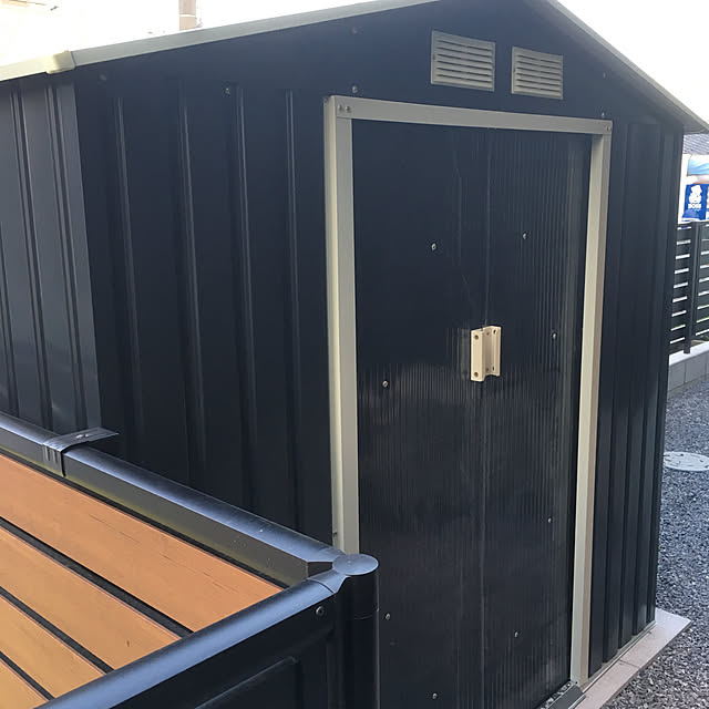 物置 屋外 おしゃれ 小屋 約1 4畳 高さ195cm幅213cm奥行127cm メタルシェッド 002 ダークグレー ベージュ 大型 収納庫 ベランダ収納庫 スチール物置 ガーデンのレビュー クチコミとして参考になる投稿3枚 Roomclip ルームクリップ 物置 屋外 おしゃれ 小屋 約1 4畳 高さ195cm幅213cm奥行127cm メタルシェッド 002 ダークグレー ベージュ 大型 収納庫 ベランダ収納庫 スチール物置 ガーデンのレビュー クチコミとして参考になる投稿3枚 Roomclip ルームクリップ