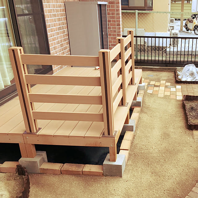 アイウッド デッキフェンス ボーダータイプ ナチュラル 3枚セット W1800xd900xh810 樹脂 人工木 ウッドデッキ カラー デザイン 高さ 組み合わせ自由 Diy デッキセットやステップセットもありますのレビュー クチコミとして参考になる投稿2枚 Roomclip ルーム