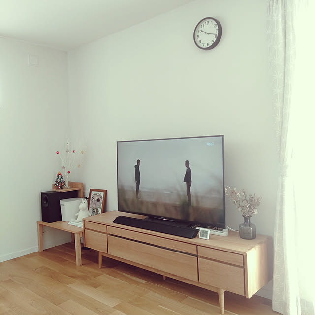 Tvボード 無垢 Tv台 北欧 ローボード おしゃれ テレビボード 木製 テレビ台 モダンのレビュー クチコミとして参考になる投稿2枚
