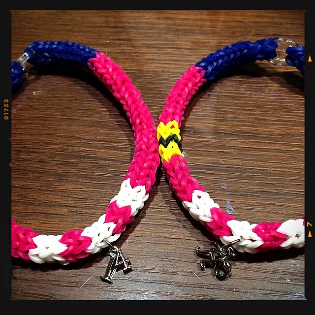 Rainbow Loom レインボールーム 最新パッケージ品 ゴムバンドでカラフルブレスレット 並行輸入品 のレビュー クチコミとして参考になる投稿4枚 Roomclip ルームクリップ