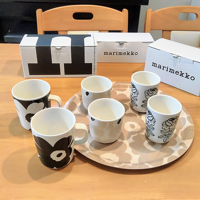 割引クーポン購入 マリメッコ マグカップ2個&プレート2個【新品・未