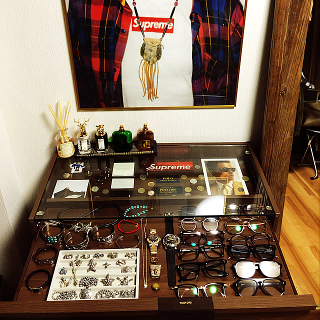 チェスト おしゃれ 北欧 ローチェスト 木製 タンス 幅80 5段 高さ モダン ミッドセンチュリー たんす 箪笥 衣類 収納 収納棚 引き出し 洋服 シンプル リビング 寝室 整理タンス ハイチェスト 収納家具 ディスプレイ付きデザインチェスト Armelle アルメル のレビュー