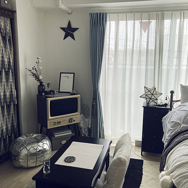 モロッコ プフ 革 ホワイトxシルバー グレー Pufu 山羊革 ヤギ革 レザークッションカバー いす 椅子 イス オットマン スツール モロッコ雑貨 エスニック インテリア 家具 おしゃれ 可愛い かわいい あす楽対応 のレビュー クチコミとして参考になる投稿4枚