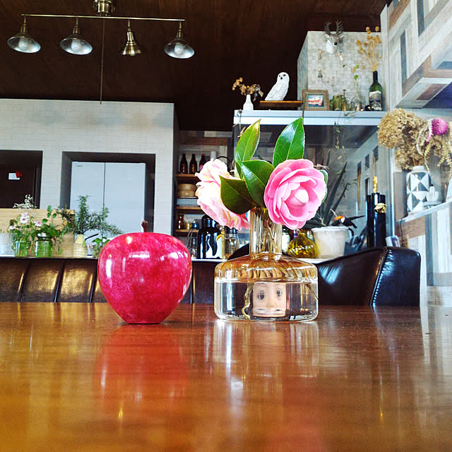 Cruz クルス ガラス フラワーベース 花瓶 一輪挿し 丸底 花器 アンバー ゴールド アンティーク 雑貨 アンティーク風 おしゃれ 北欧 クラシック 輸入 筒型 小さな クリア 透明のレビュー クチコミとして参考になる投稿2枚