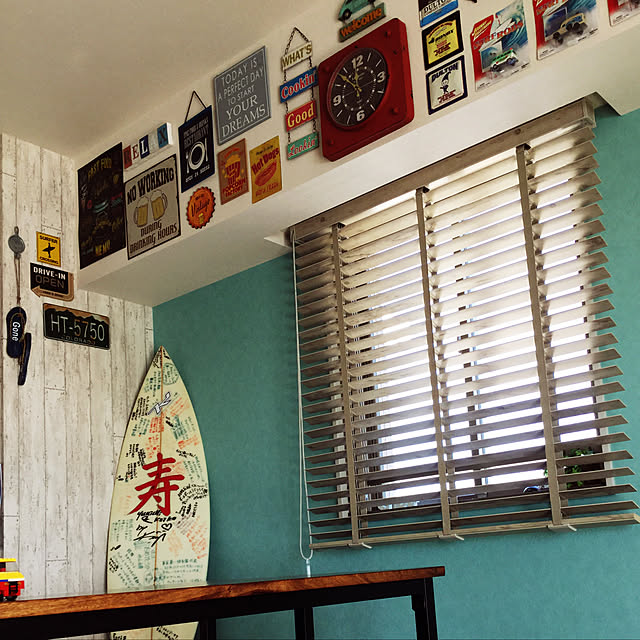 サーフエリア Wave Surf Area エンボス加工 レトロ調 金属製壁飾り メタルプレート アメリカン雑貨 アメリカ雑貨 サインプレート サインボード メタルプレート ブリキ 看板 おしゃれ 店舗 カフェ バー サーフィン インテリア ガレージ ポスターのレビュー クチコミとして