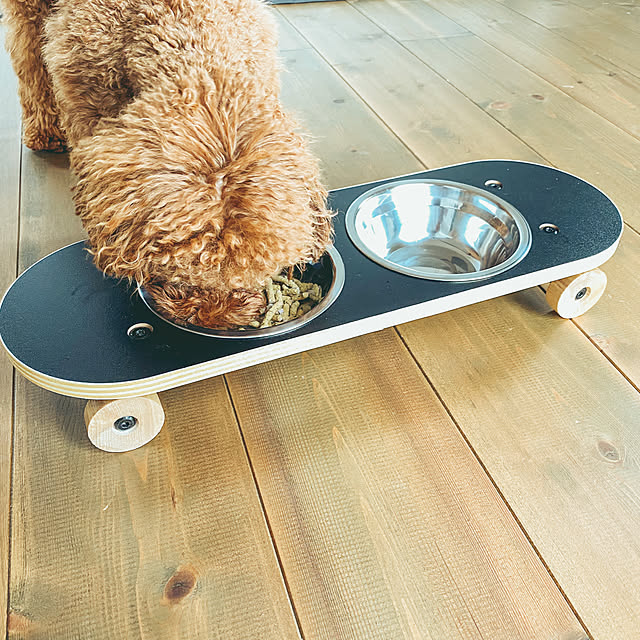 Parade パレード ペット用エサ皿 ペット用 食器 水飲み フードボウル スタンド 食器台 猫 犬 犬用 猫用 食器スタンド テーブル ボウル 2個 エサ皿 スケボー プレート 多頭飼い 木製 ステンレス おしゃれ かわいい ナチュラル シンプルのレビュー クチコミとして参考に