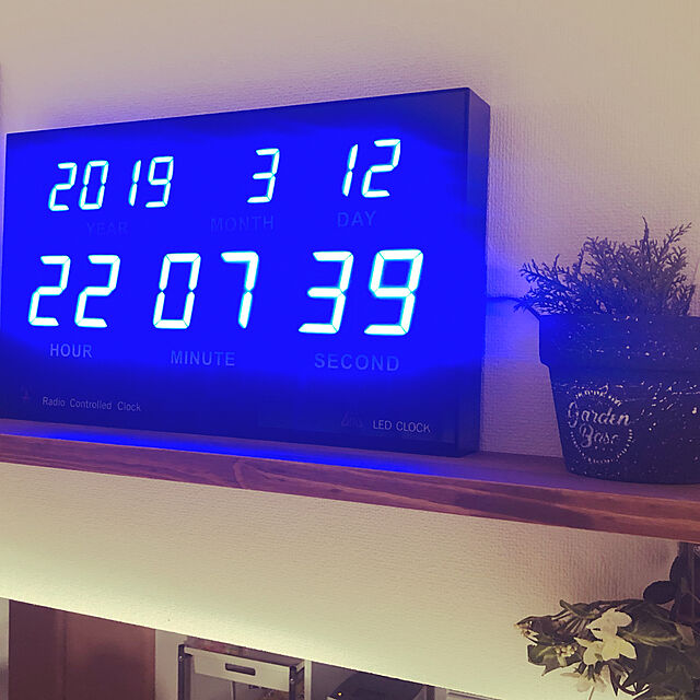 写真付きレビュー コンポジット 1年保証 電波時計 時計 7セグ Led クロック 横型 ブラックフレーム Ledブルー Led時計 置き時計 掛時計 壁掛け時計 デジタル時計 掛け時計 送料無料 の通販商品 口コミ情報 Roomclipショッピング
