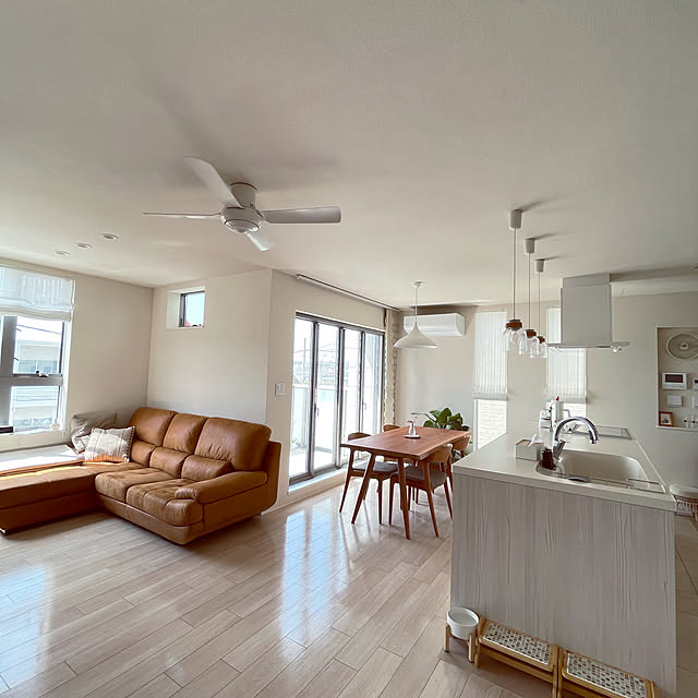 バナナ工房 時計 Banana 正規販売店 300 Glass Tree Wood Interior Noiseless Wall Clock ガラス ツリー ウッド インテリア ノイズレス壁時計 Brown ブラウン Ivory アイボリー 韓国雑貨 Accのレビュー クチコミとして参考になる投稿2枚