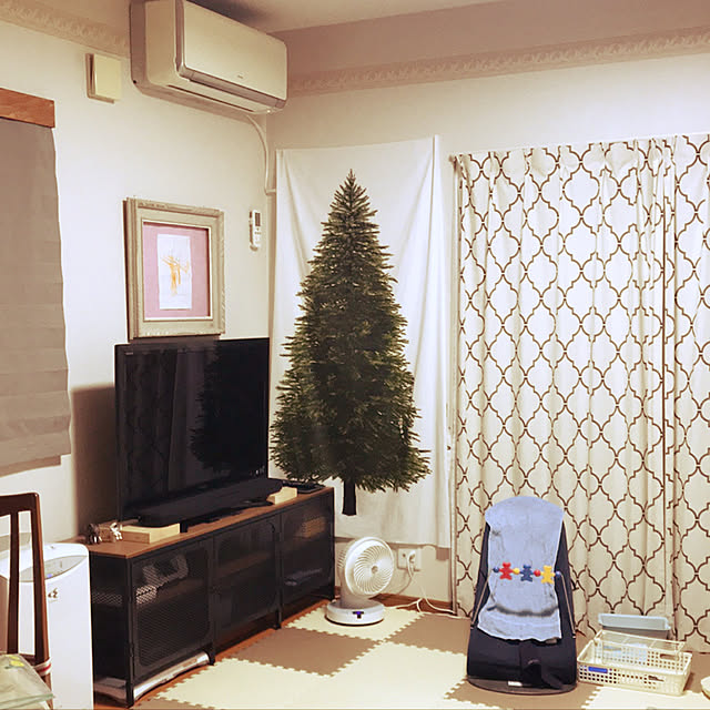 ツリータペストリー ビッグサイズ ウッド柄パネル オックス カットクロス クリスマス ツリー クリスマスツリー タペストリー 北欧 北欧風 北欧調 シンプル 壁紙 おしゃれ 生地 布 布地 ファブリック トーカイのレビュー クチコミとして参考になる投稿14枚