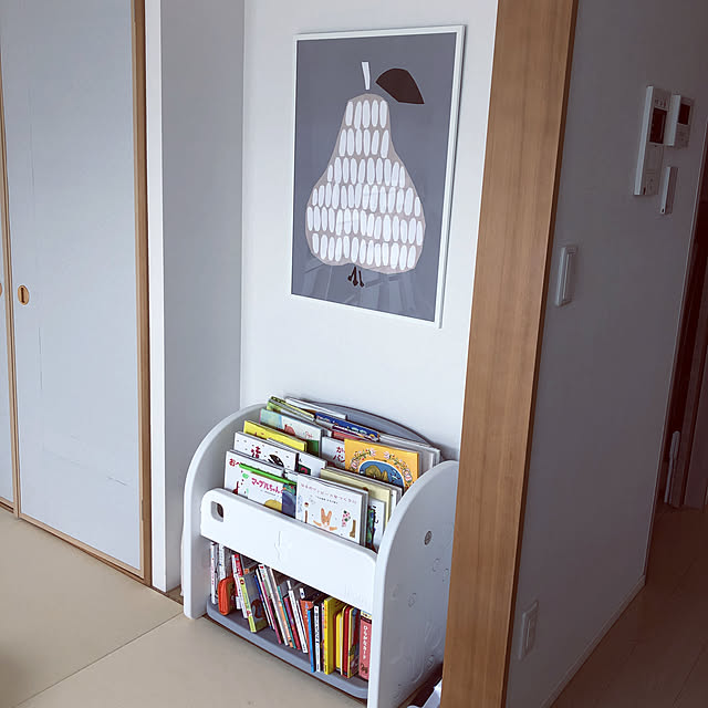 メーカー在庫限り品 絵本棚 子供用 本棚 子供用収納ラック かわいい おしゃれ スリム 子ども おもちゃ箱 ２段 キッズ 表紙が見える 絵本ラック 片付け ホワイト 収納 ブックシェルフ 薄型 お片づけ 安全 子供部屋 Ifam If84 Dev2 Officinegullo Com