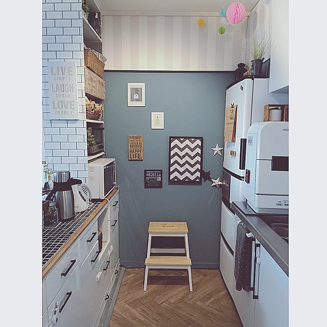 壁紙 クロス のりなし 国産 壁紙 オリジナル壁紙harelu ハレル Vintage Wine Box ヴィンテージワインボックス 販売単位1m 壁紙屋本舗のレビュー クチコミとして参考になる投稿419枚 Roomclip ルームクリップ