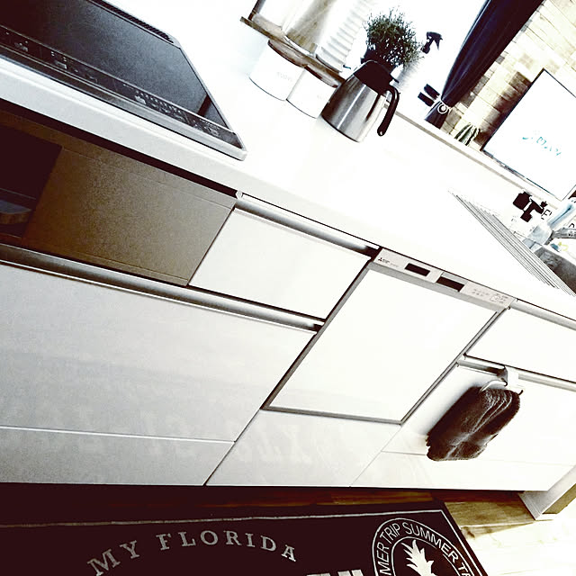 サーモス ステンレスポット 1l Ttb 1000 選べるカラー ステンレスブラック ダークブラウン ブロンズ Thermos ステンレス 魔法びん 保温ポット 保冷ポット 卓上ポット 保温のレビュー クチコミとして参考になる投稿2枚 Roomclip ルームクリップ