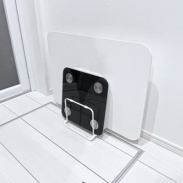 山崎実業 Yamazaki 山崎実業 珪藻土バスマット 体重計スタンド プレート ホワイト 3142のレビュー 口コミとして参考になる投稿3枚 Roomclip ルームクリップ