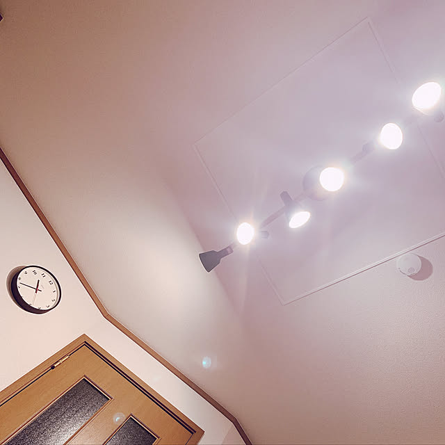 シーリングライト 6灯 ライトリー リモコン付き ダイニング用 食卓用 照明 おしゃれ リビング用 居間用 北欧 寝室 リビング ダイニング 天井 電気 ライト スポットライト 12畳 14畳 Led 間接照明 ペンダントライト 新生活 のレビュー クチコミとして参考になる投稿1枚