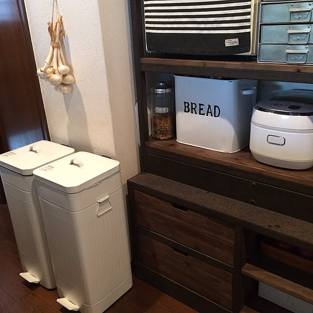 送料無料 3段box 引き出し デスクトレー レターケース 事務用品 小物入れ ボックス 収納 雑貨 家具 インテリア ブリキ ミリタリー アンティーク ヴィンテージ インダストリアル シンプル カフェ デスク 事務所 新生活 引っ越し お祝い 誕生日 プレゼントのレビュー