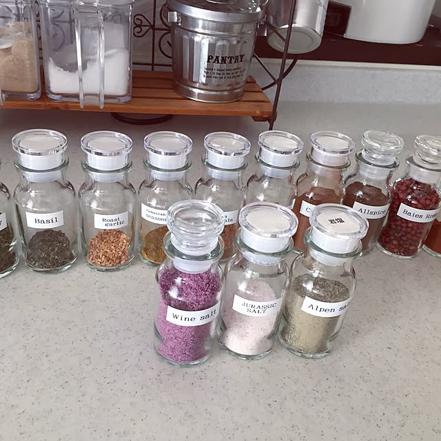 10個セット フリフリボトル おまけキャップと中栓1個付き 調味料入れ おしゃれ スパイスボトル 調味料入れ セット 調味料 ボトル スパイスボトル セット ガラス 塩コショー入れ 密閉 ふりふりボトル 七味 容器 日本製 塩 薬さじ のレビュー クチコミとして参考になる