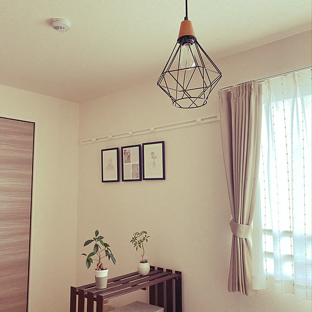 写真付きレビュー ポスター 選べる 線画 韓国インテリア 高級紙 高品質印刷 日本製 Your Room Is Good 北欧 モダン おしゃれ アートポスター モノクロ アート 玄関 寝室 壁掛け Ac0001a4の通販商品 口コミ情報 Roomclipショッピング