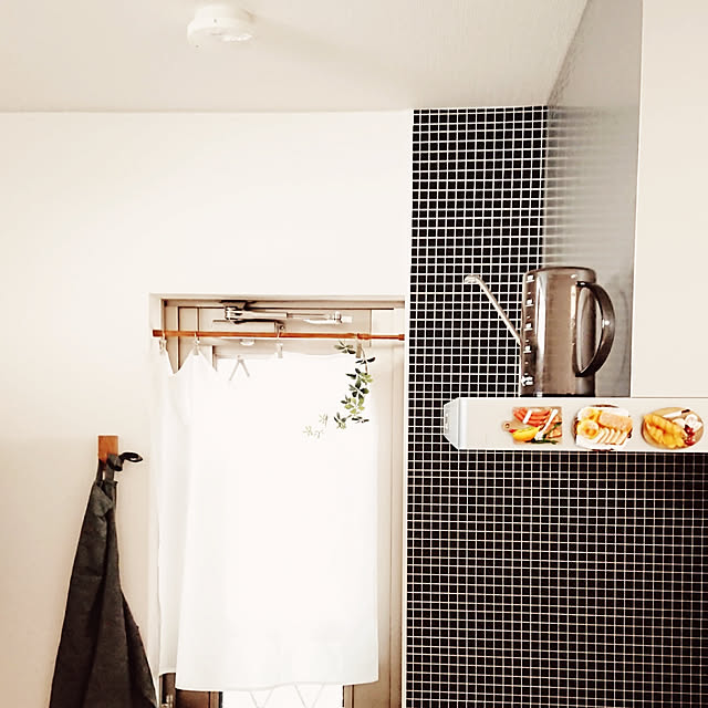 水さし 目盛りがついて肥料やりにも使いやすい じょうろ 同梱可能 水差し みずさし 水挿し ピッチャー おしゃれ プラスチック 観葉植物のレビュー クチコミとして参考になる投稿2枚 Roomclip ルームクリップ