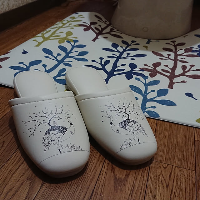 あす楽 かめいち堂 エミュー 大人用 標準サイズ 裏面グレー 滑り止めタイプ 合成皮革スリッパ 今までに無いおしゃれで可愛い イラストレーター ビニール 来客用 トイレ 動物 鳥 ダチョウ 陸 オリジナル アート インテリア 合皮 プレゼント 新築祝 ネット限定のレビュー