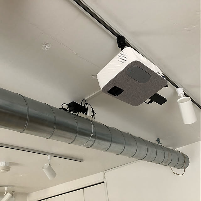 【写真付きレビュー】シアターハウス プロジェクターマウントブラケット ライティングレール(ダクトレール) 用 天吊金具 PMBL100B