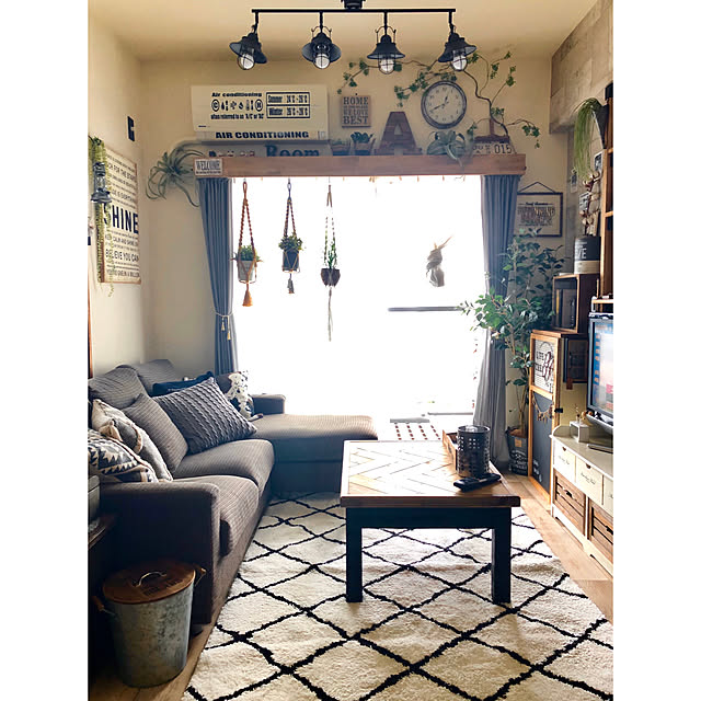 シーリングライト おしゃれ 照明 4灯 カフェ レトロ ヴィンテージ リビング ダイニング 寝室 北欧 アイアン メタル 照明器具 天井照明 8畳 ブラック ラウタ4bのレビュー クチコミとして参考になる投稿8枚