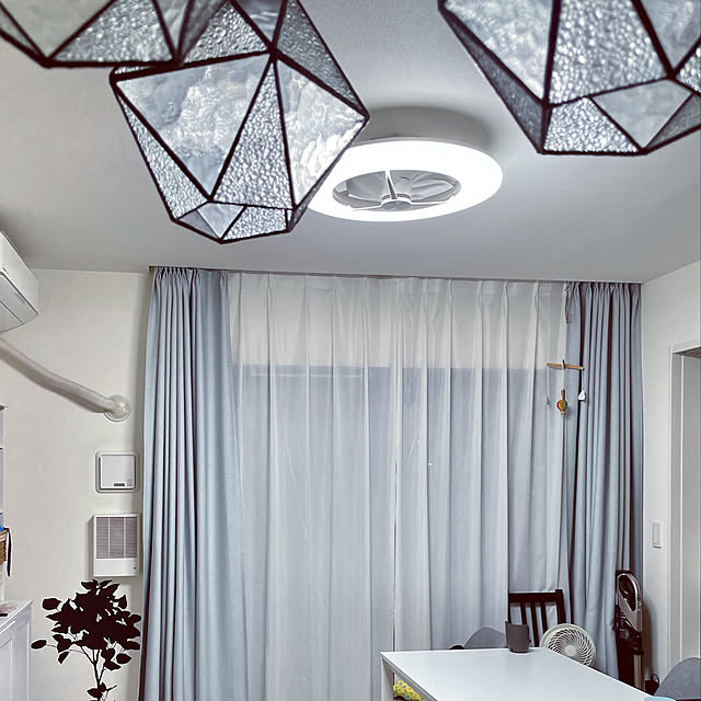 ペンダントライト 3灯 天井照明 レトロ アンティーク ブルックリン ダイニング リビング 北欧 ガラス ステンドグラス Led おしゃれ カフェ Maryse 3のレビュー クチコミとして参考になる投稿15枚 Roomclip ルームクリップ