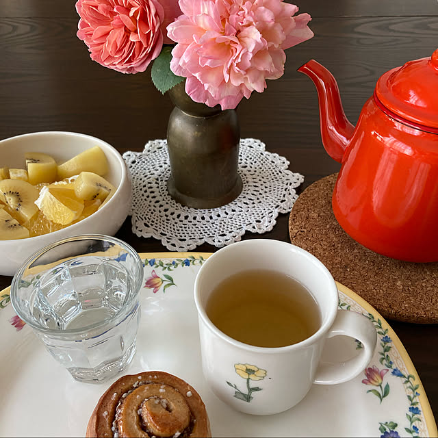Falcon Tea Pot ファルコンティーポット 全4カラー Original White With Blue Pillarbox Red Pigeon Grey Coal Black のレビュー クチコミとして参考になる投稿2枚 Roomclip ルームクリップ