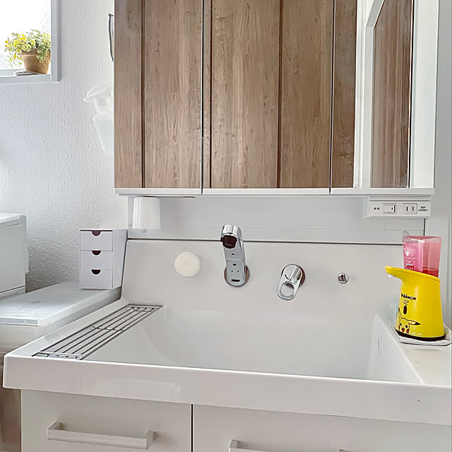 写真付きレビュー マーナ公式 洗面スポンジ Poco 吸盤付き W615 きれいに暮らす ポコ スポンジ 洗面台 穴あき ミニ 小さい おしゃれ 吸盤 グレー ホワイト 白 洗面所 洗面 シンプル 掃除 掃除用品 浮かせる 風呂 キッチンの通販商品 口コミ情報 Roomclip 写真付きレビュー マーナ公式 洗面スポンジ Poco 吸盤付き W615 きれいに暮らす ポコ スポンジ 洗面台 穴あき ミニ 小さい おしゃれ 吸盤 グレー ホワイト 白 洗面所 洗面 シンプル 掃除 掃除用品 浮かせる 風呂 キッチンの通販商品 口コミ情報 Roomclip