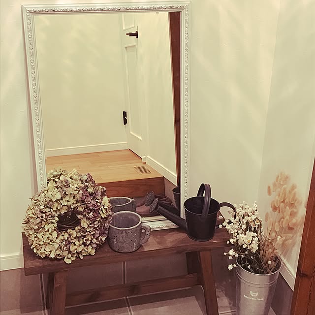 写真付きレビュー Arne 姿見 鏡 壁掛け 洗面所 アンティーク おしゃれ 壁掛けミラー 北欧 壁 ドレッサー 壁面ミラー ワイド ウォールミラー 大型 日本製 ミラー 壁掛け鏡 アンティークミラー 洗面 大きい 玄関 壁掛けかがみ 壁付け鏡 ゴールド ホワイト 金 白 幅53cm 高