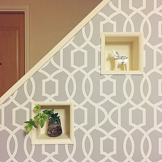 はがせる 壁紙 シール Nuwallpaper 貼ってはがせる シール 壁紙 リメイクシート 壁 家具 お風呂などにも貼れる Nu1421 グレーのクラシック柄 壁紙屋本舗のレビュー クチコミとして参考になる投稿10枚 Roomclip Item