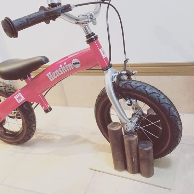 自転車置き場diy ストライダースタンド 玄関 入り口 ダイソー 子供自転車 などのインテリア実例 16 06 30 14 52 01 Roomclip ルームクリップ