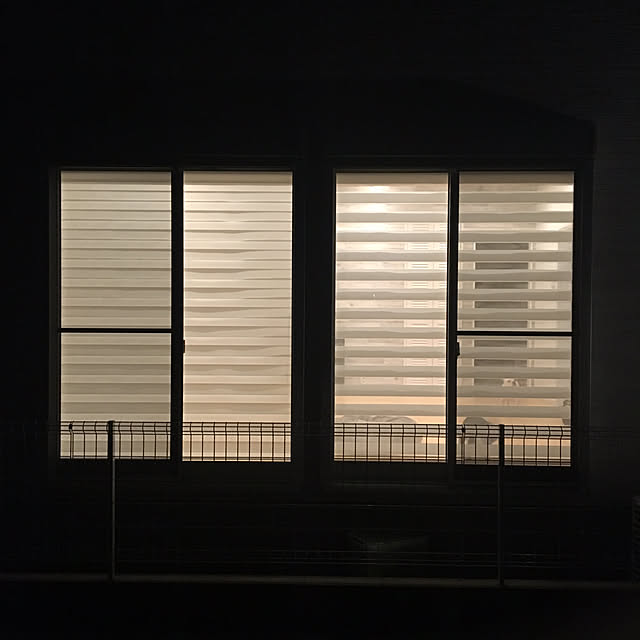 調光ロールスクリーン 一般生地 Salinas Crosse 送料無料 オーダー 調光 採光 小窓 Garosero ガロセロ 特大 特注 幅広 広幅 ロールカーテン 遮光性は弱め カーテンレールのレビュー クチコミとして参考になる投稿27枚