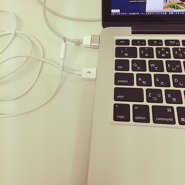 Apple アップル Macbook Air Mmgf2j A 13 3インチ Ssd128gb 1600 13 3 Intel Core I5 マックブックエアー Mmgf2ja 13 3型液晶ノートパソコン ノートpcのレビュー クチコミとして参考になる投稿4枚 Roomclip Item