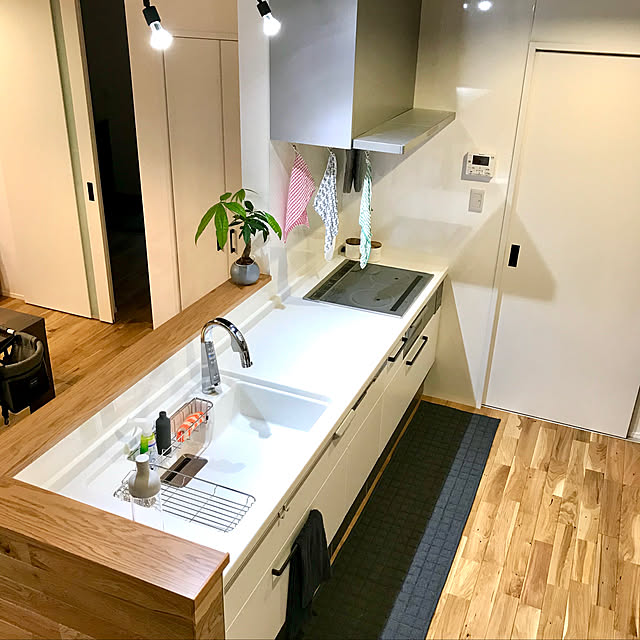 写真付きレビュー】【15%OFFクーポン配布中】 キッチンマット 240cm 240×45 洗える おしゃれ 北欧 キルト ラグ マット ラグマット 滑り止め 台所マット キルティング シンプル レトロ モダン 西海岸 人気 デニム 綿 100% 無地 キッチン 台所 デニムデザインキッチン ... 写真付きレビュー】【15%OFFクーポン配布中】 キッチンマット 240cm 240×45 洗える おしゃれ 北欧 キルト ラグ マット ラグマット 滑り止め 台所マット キルティング シンプル レトロ モダン 西海岸 人気 デニム 綿 100% 無地 キッチン 台所 デニムデザインキッチン ...