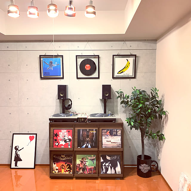 ディスプレイラック レコードラック 本棚 レコード 棚 Djブース フラップ扉 収納 ディスプレイ Lpレコード 扉付き ラック おしゃれ Dj レコード収納 収納棚 3列 ランドセル 収納ボックス フラップ ホワイト 木製 ターンテーブル 台 レコード棚のレビュー クチコミ ディスプレイラック レコードラック 本棚 レコード 棚 Djブース フラップ扉 収納 ディスプレイ Lpレコード 扉付き ラック おしゃれ Dj レコード収納 収納棚 3列 ランドセル 収納ボックス フラップ ホワイト 木製 ターンテーブル 台 レコード棚のレビュー クチコミ