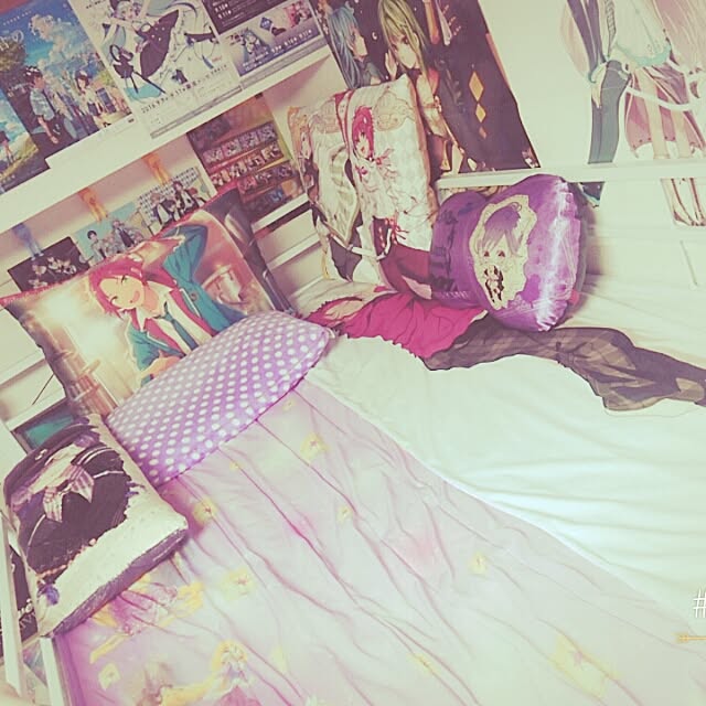 ベッド周り アニメ 痛部屋 Diabolik Lovers あんさんぶるスターズ などのインテリア実例 16 07 19 02 29 12 Roomclip ルームクリップ