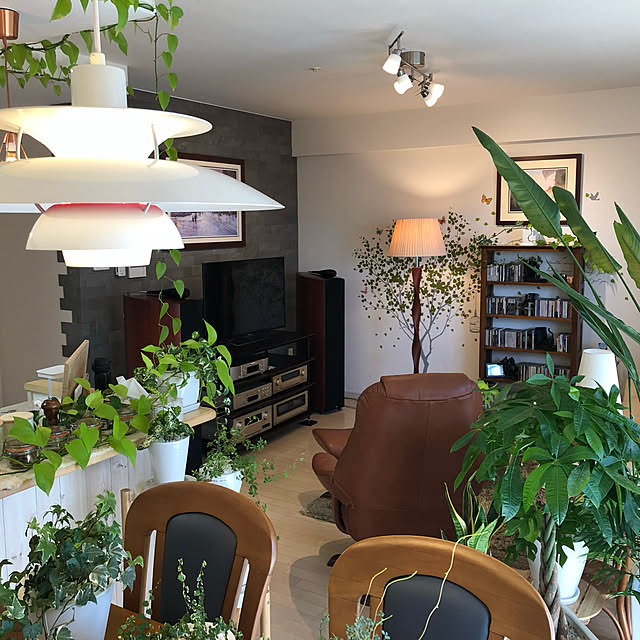 写真付きレビュー Ikea イケア シーリングトラック スポットライト5個 ニッケルメッキ Barometer バロメーテル ライト 照明器具 天井照明 シーリングライト 天井直付灯 おしゃれ シンプル 北欧 かわいい リビングの通販商品 口コミ情報 Roomclipショッピング