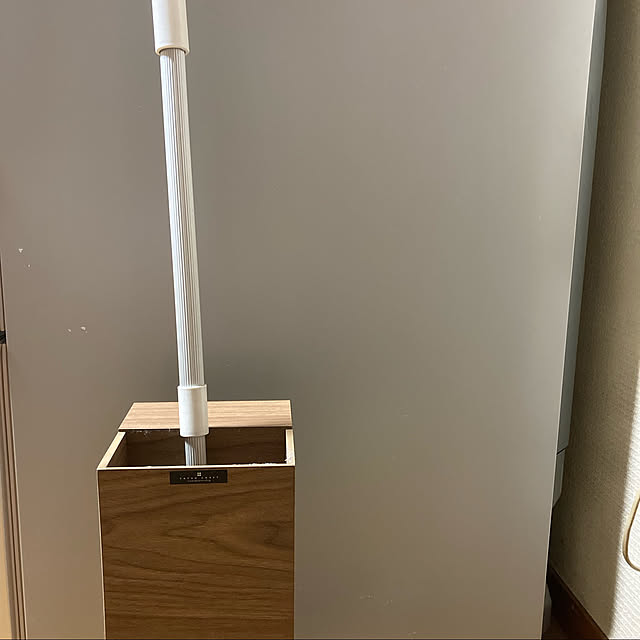 フローリングワイパースタンド 幅14cm 日本製 完成品 おしゃれ クイックルワイパー スタンド クイックルワイパー 収納 フロアワイパー 立て ホルダー 木製 シンプル 立て置き 取り換え シート 収納 スペア 掃除 グッズ 雑貨 ケース 隠すのレビュー クチコミとして参考に